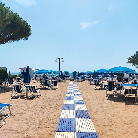 Brioni Fronte Mare Apartman Lido di Jesolo Kültér fotó