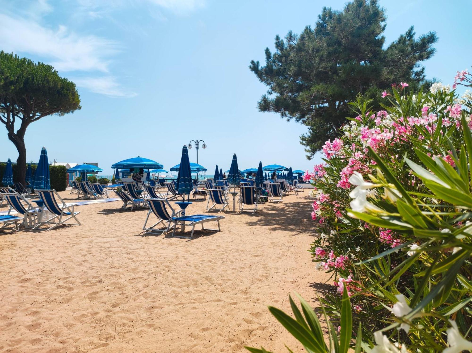 Brioni Fronte Mare Apartman Lido di Jesolo Kültér fotó
