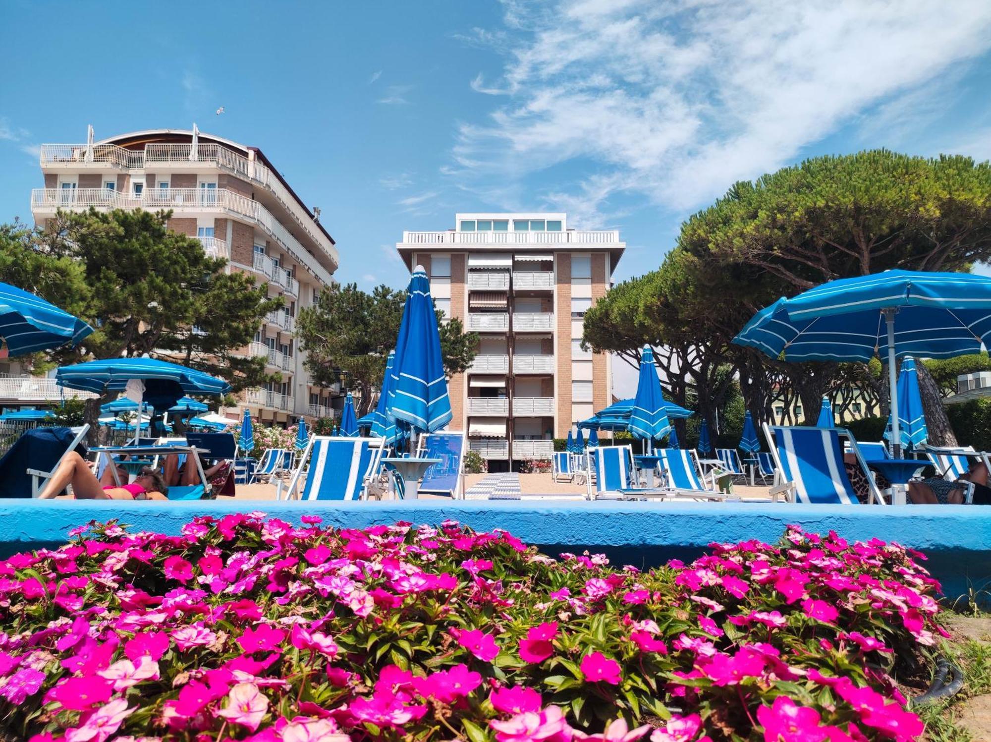 Brioni Fronte Mare Apartman Lido di Jesolo Kültér fotó
